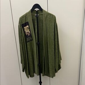 Stylish Green Women's Cape with Patch Detail